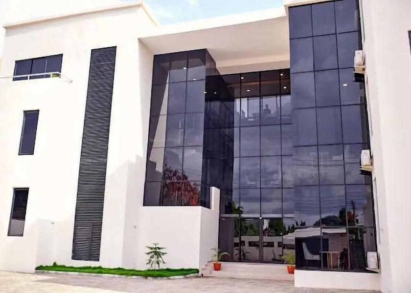 Kano Kano Front of property