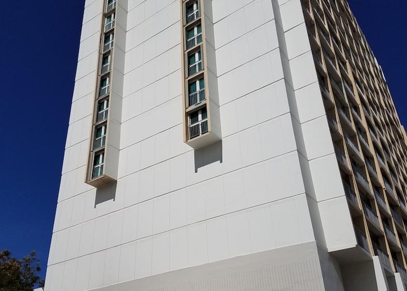  Carolina Exterior