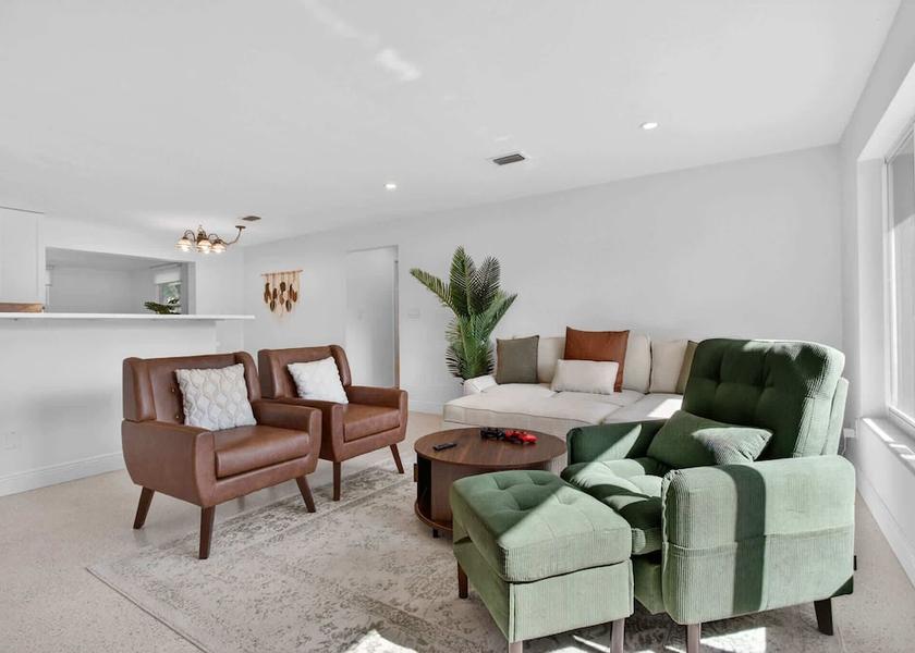 Florida Oakland Park Living area