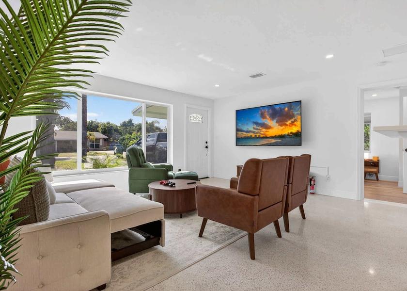 Florida Oakland Park Living area