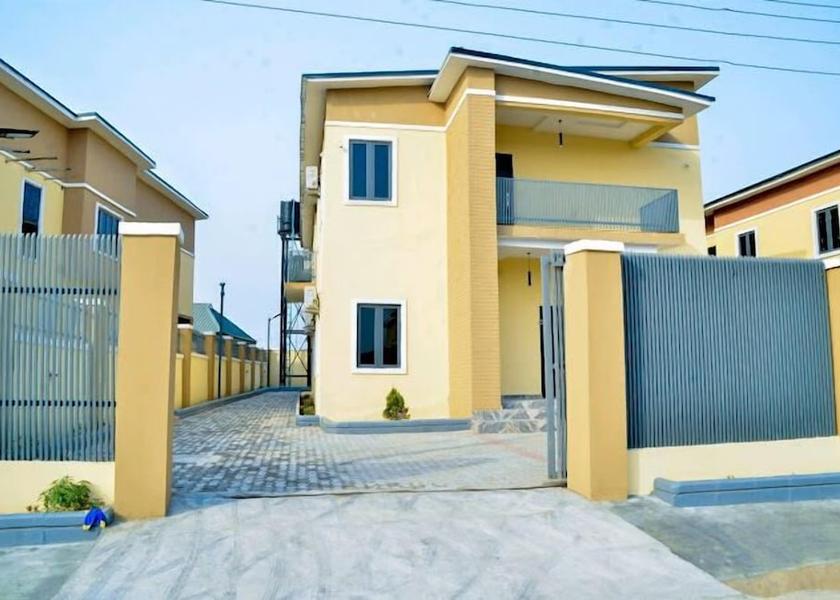 Oyo Ibadan Front of property