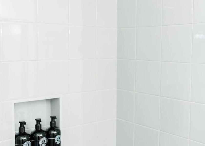New Hampshire Newbury Bathroom