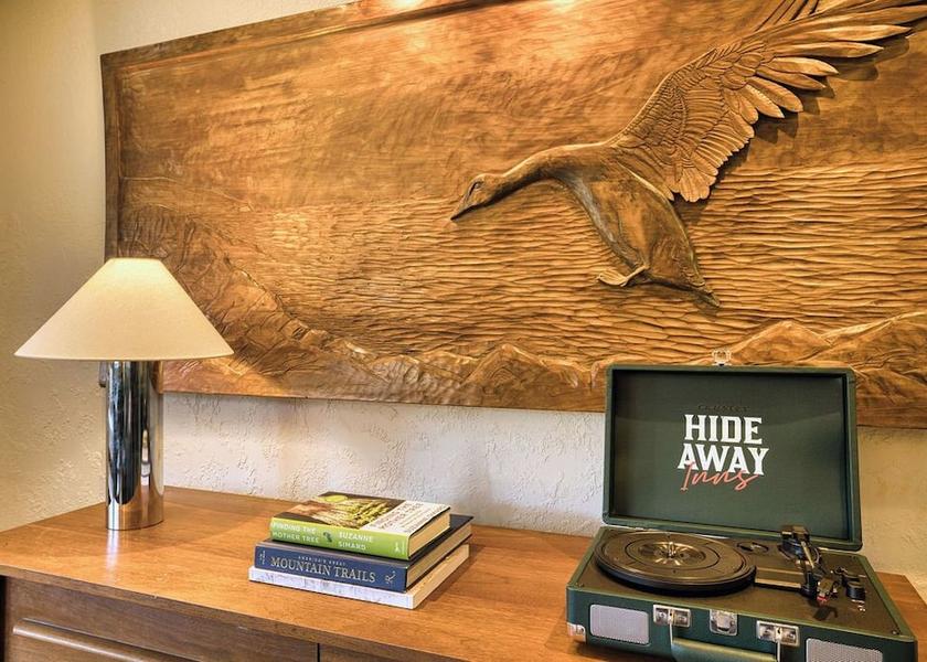New Hampshire Newbury Room