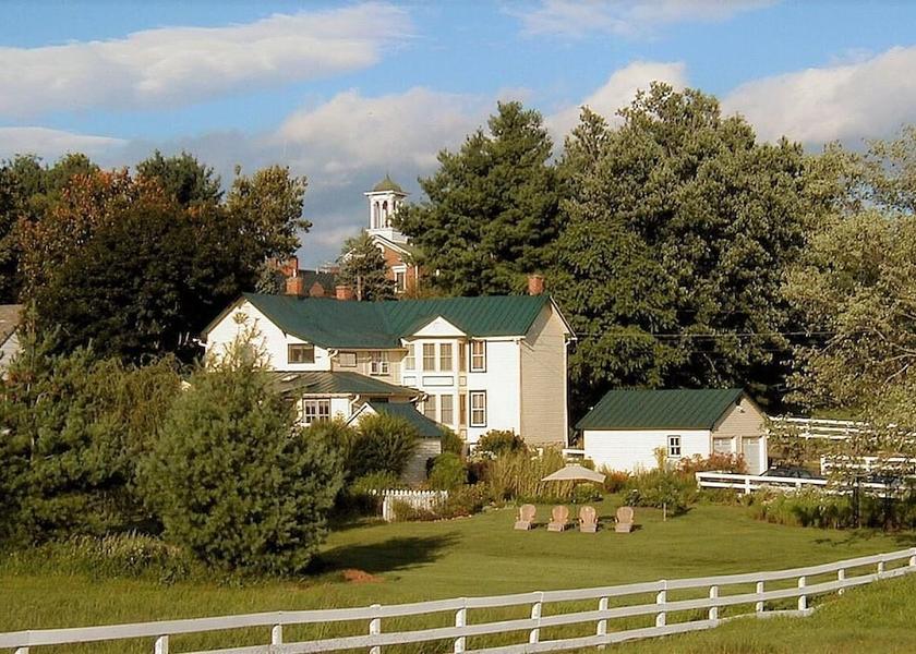 Virginia Washington Exterior