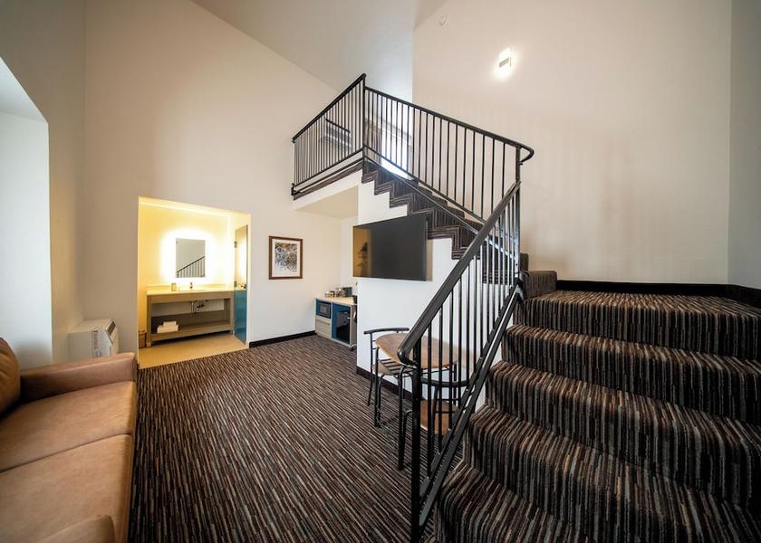 California Tustin Living area