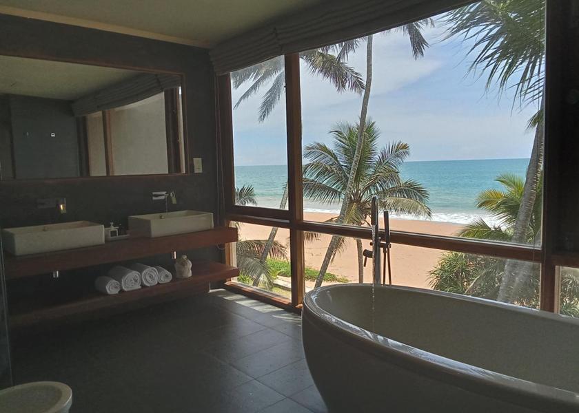 Southern Province Induruwa Villa - Beach Front