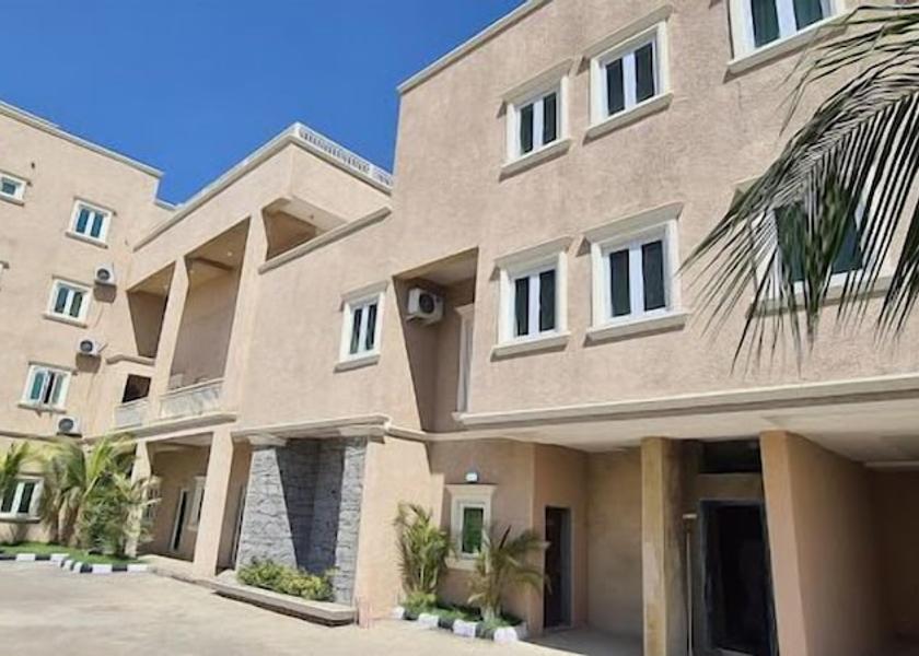 Kano Kano Front of property
