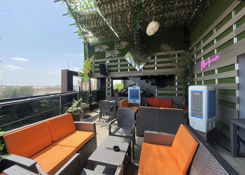 Kano Kano Rooftop terrace