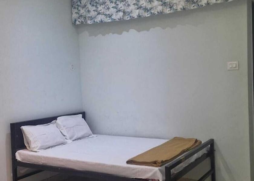 Maharashtra Akkalkot Room