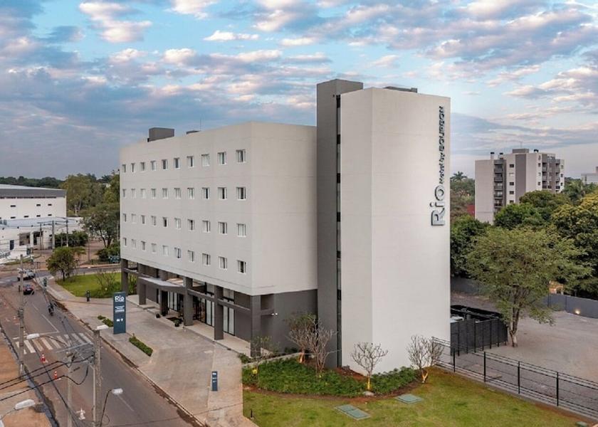 Central Department Luque Front of property