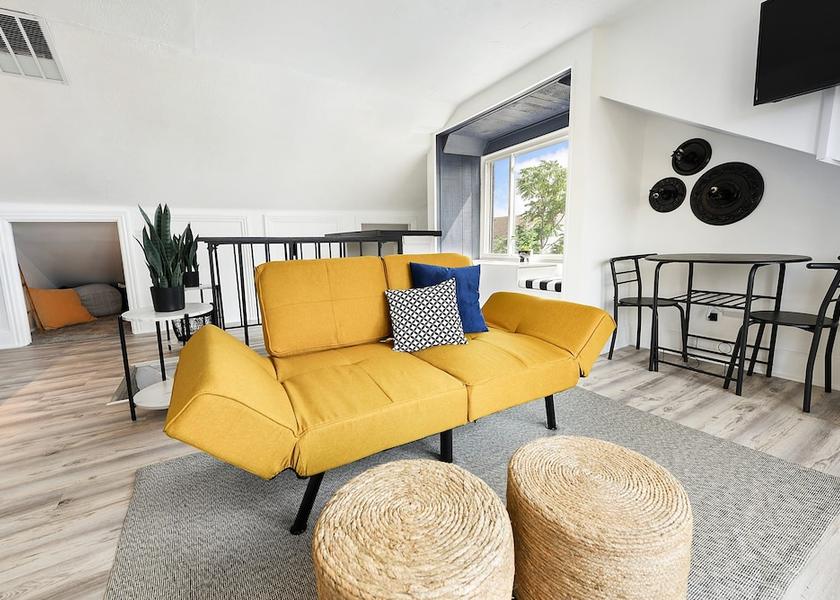 Pennsylvania Pittsburgh Living area