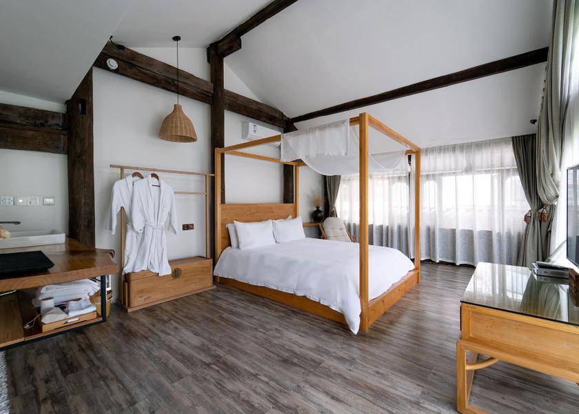 Yunnan Baoshan Queen Room with View