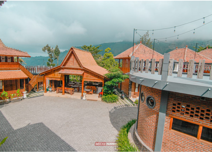 East Java Sukapura Hotel Exterior