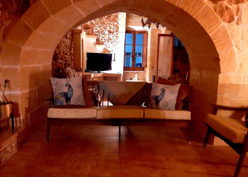 Shared lounge/TV area