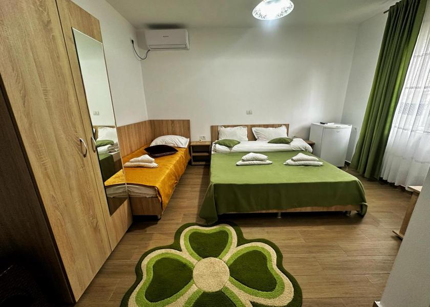 Constanța County Tuzla Triple Room with Private Bathroom