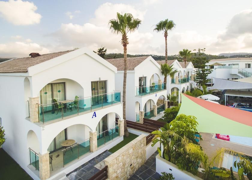 Paphos Neo Chorio Front of property