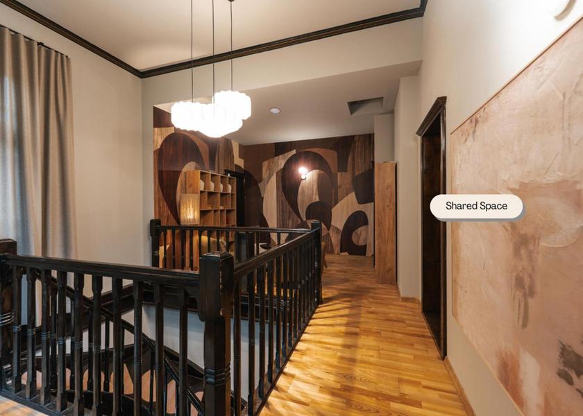 Shared lounge/TV area