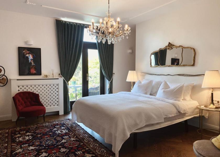  Bled King Suite with Pool View