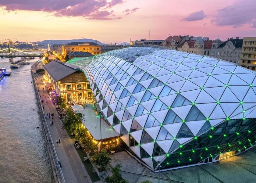  Budapest Surrounding environment
