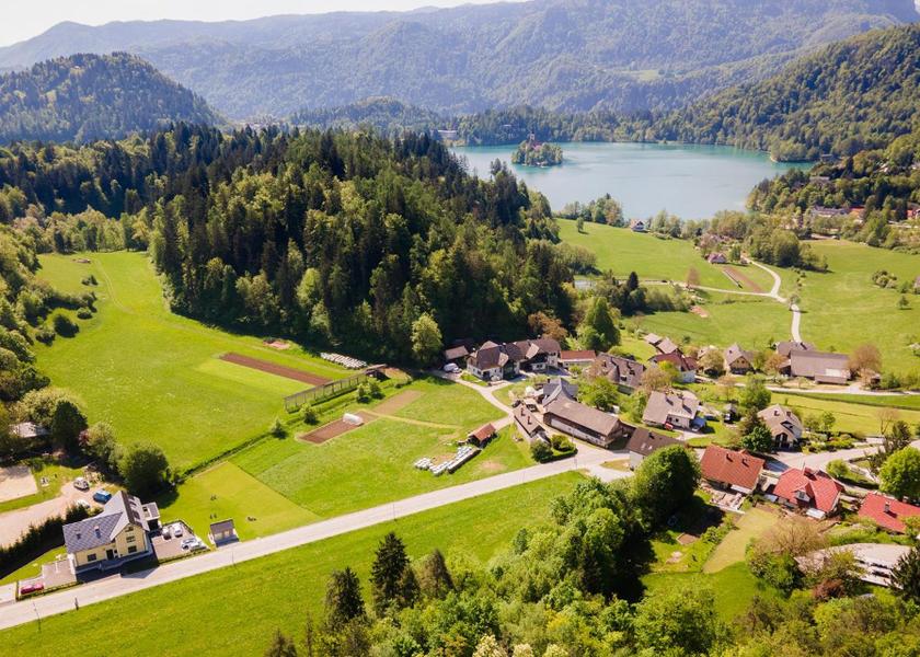  Bled Surrounding environment