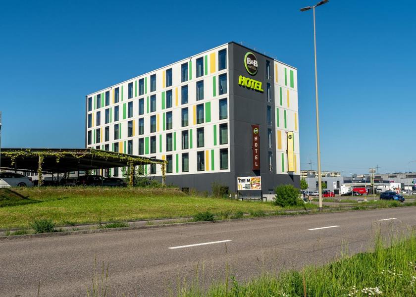 Canton of Zürich Ruemlang Exterior view