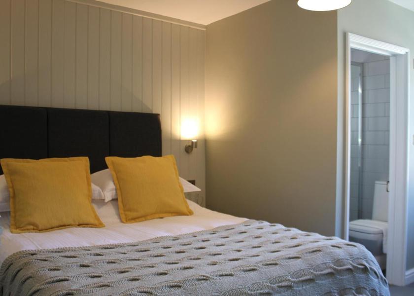 England Helston Deluxe King Room