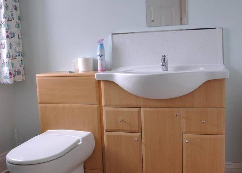 England Clacton-on-Sea Single Room with Shared Shower and Toilet