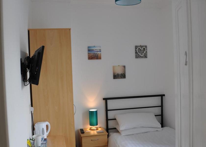 England Clacton-on-Sea Single Room with Shared Shower and Toilet