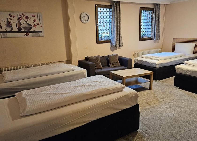 North Rhine-Westphalia Muelheim an der Ruhr Economy Quadruple Room