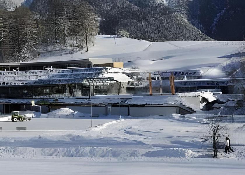 Tyrol Seefeld in Tirol Surrounding environment