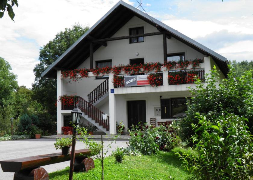Karlovac Rakovica Entrance