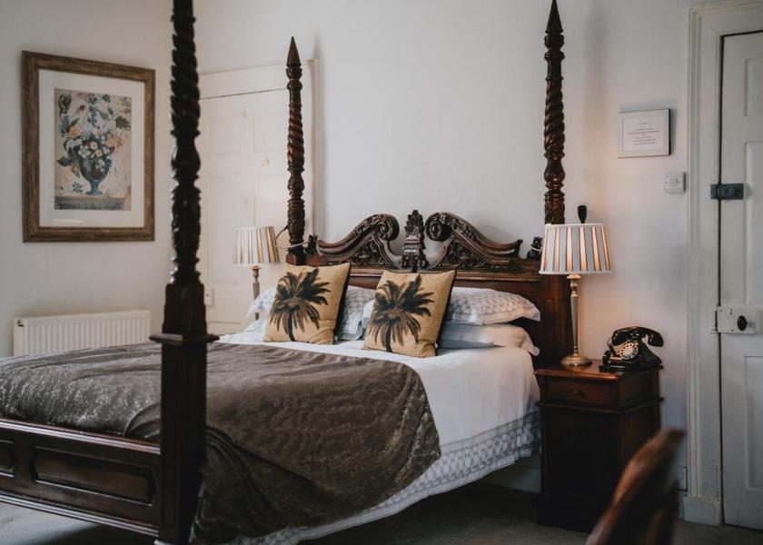 Wales Haverfordwest Deluxe King Room