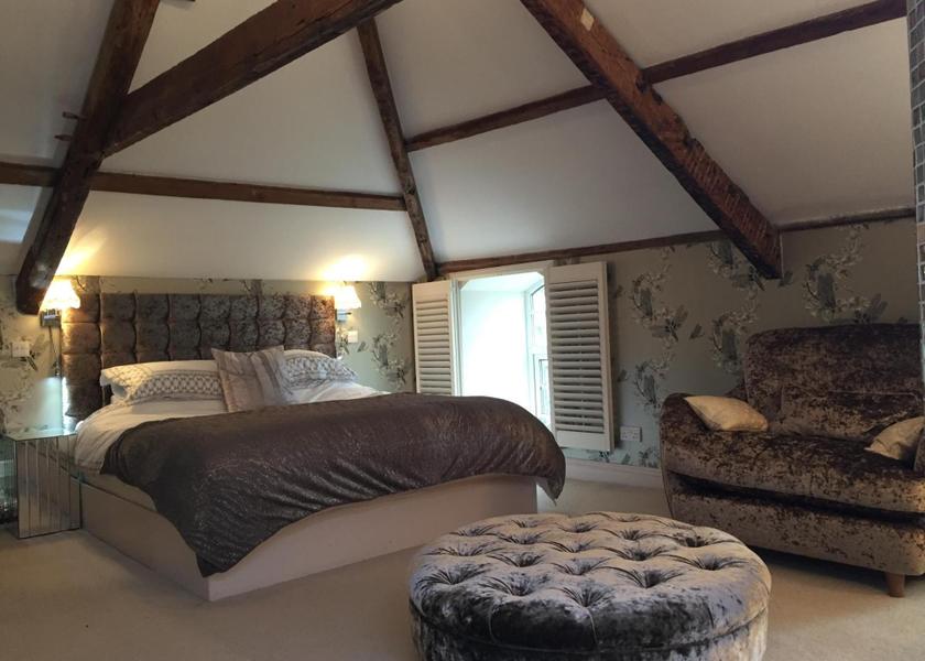 Wales Haverfordwest Luxury Suite with En-Suite Bathroom 