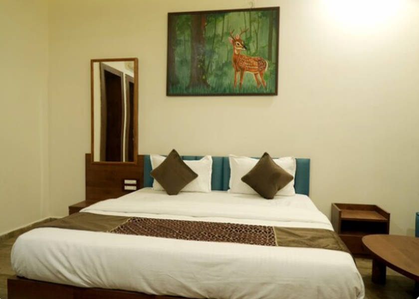 Maharashtra Bhiwapur Deluxe Room