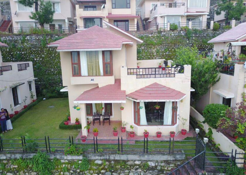 Uttarakhand Bhimtal Hotel Exterior
