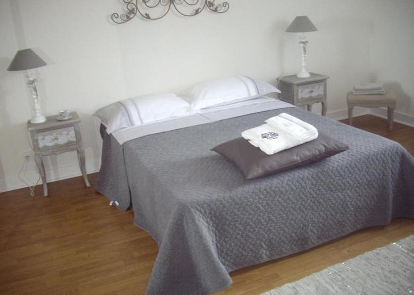 Centre-Loire Valley Veuzain-sur-Loire Double Room with Private Bathroom
