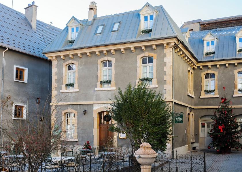 Provence-Alpes-Côte d'Azur Briançon Front of property