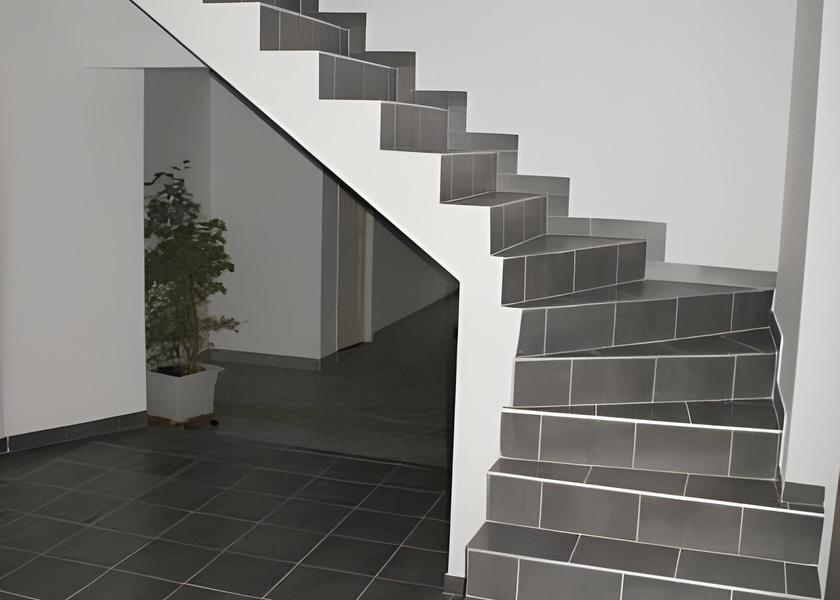 Grand Est Crezilles Interior view