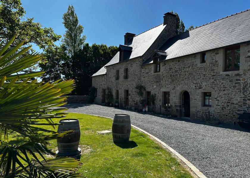 Brittany Mont-Dol Exterior view