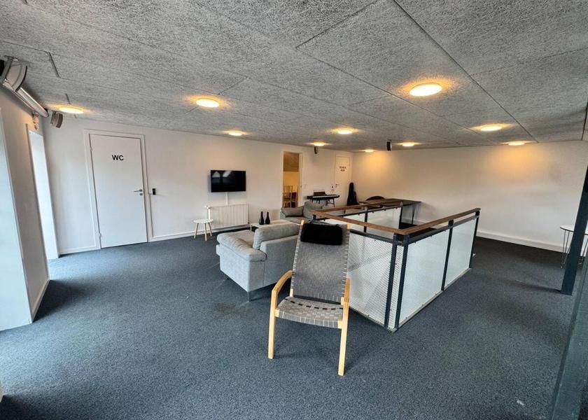 Shared lounge/TV area