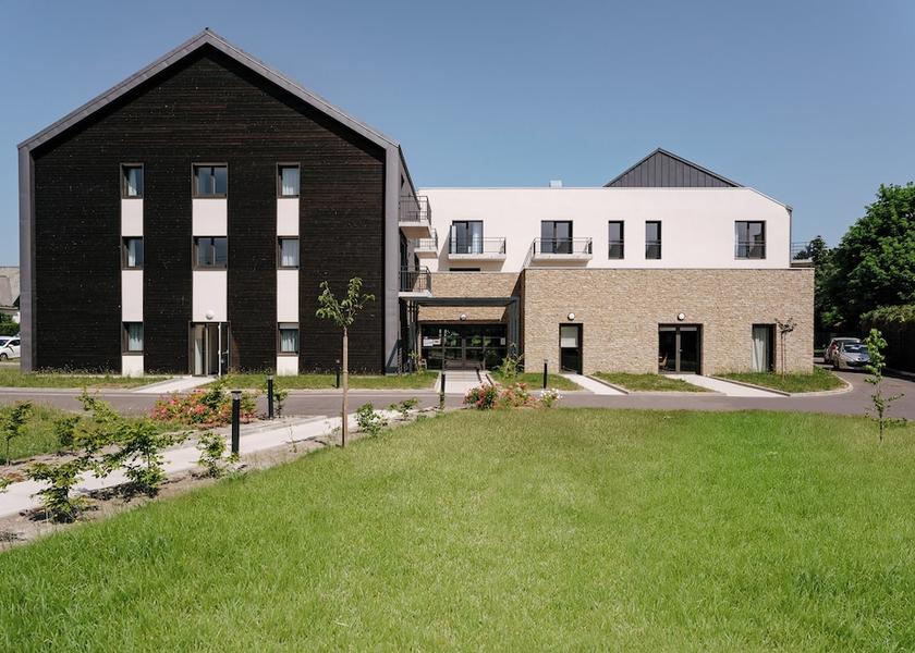 Brittany Ploërmel Front of property