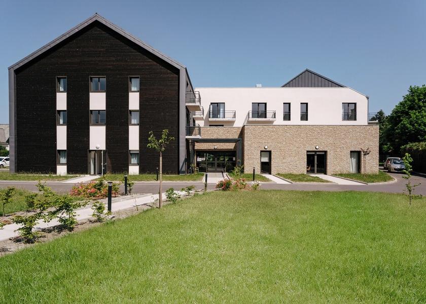 Brittany Ploërmel Front of property