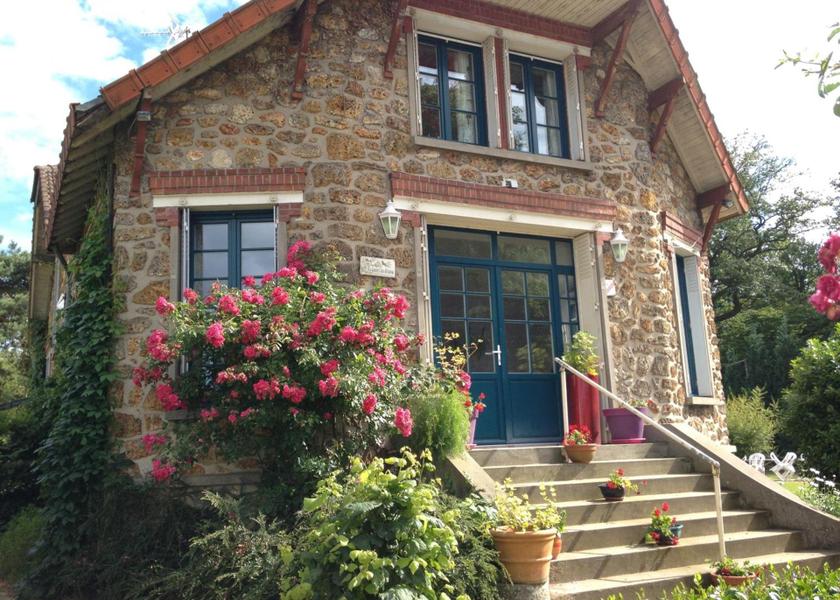 Île-de-France Magny-les-Hameaux Entrance