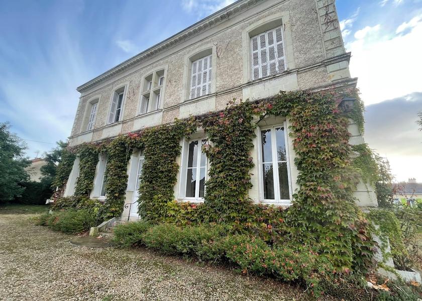 Nouvelle-Aquitaine Chatellerault Exterior