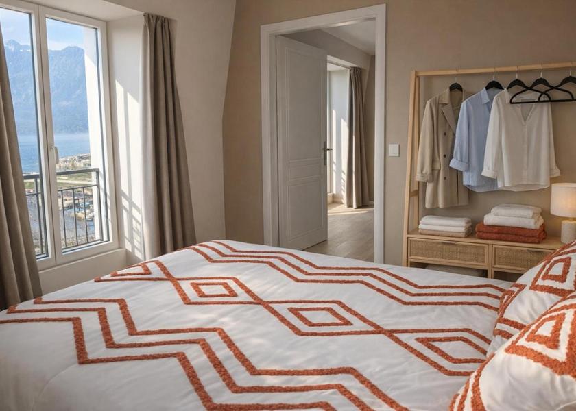 Auvergne-Rhône-Alpes Aix-les-Bains One-Bedroom Apartment with Lake View