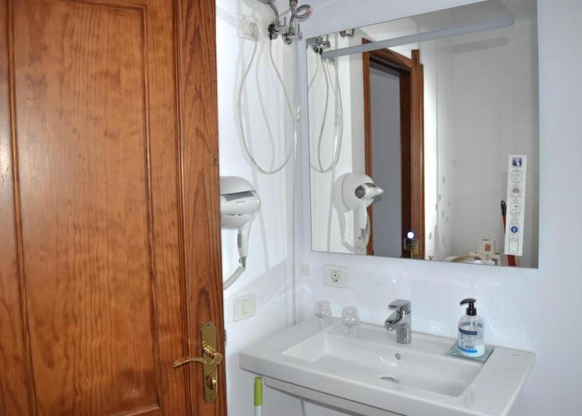 Canary Islands Frontera Bathroom
