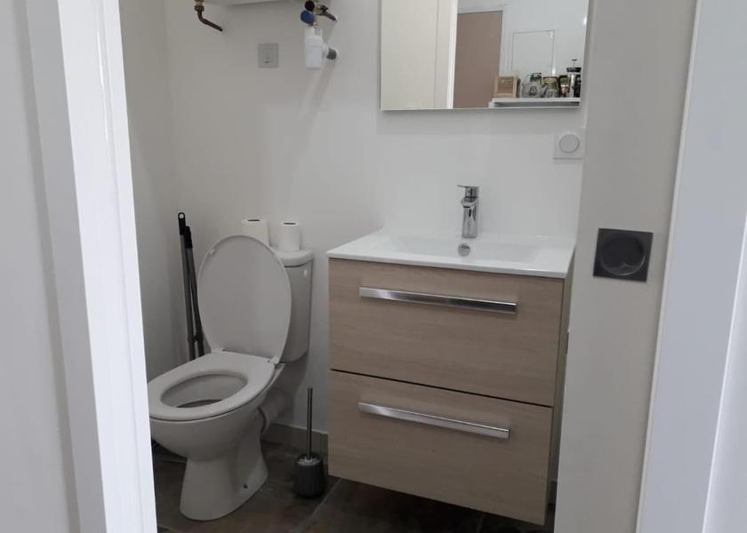 Brittany Quimper Bathroom
