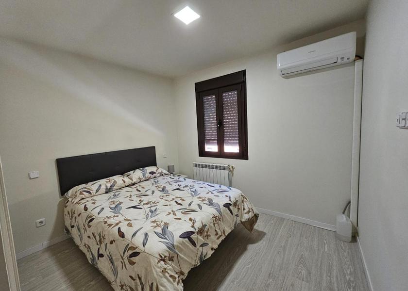 Community of Madrid Alcala de Henares Two-Bedroom Apartment with Balcony