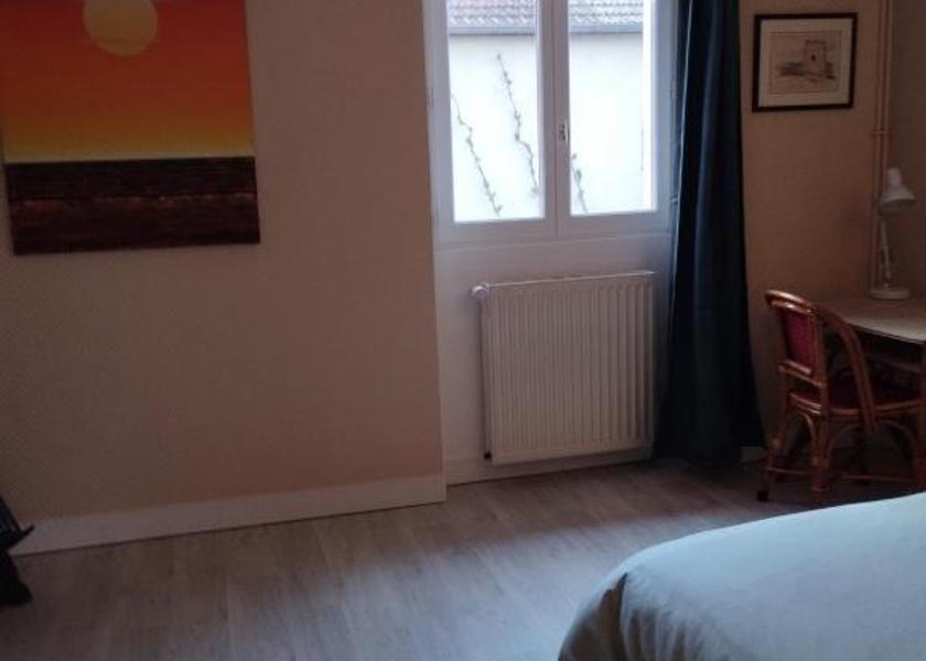 Centre-Loire Valley Goussainville Double Room with Private Bathroom