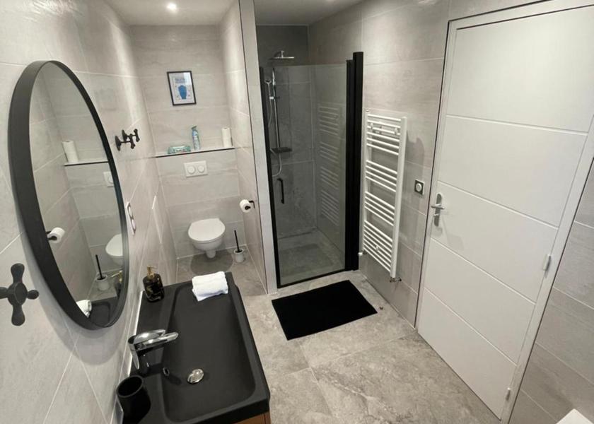 Brittany La Meziere Double Room with Private Bathroom